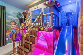 Luxury Living: 6BR Condo near SeaWorld ICON Park
